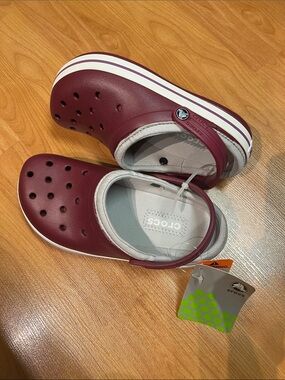 CROCS Maroon Slip-On Clogs with Comfort Lining